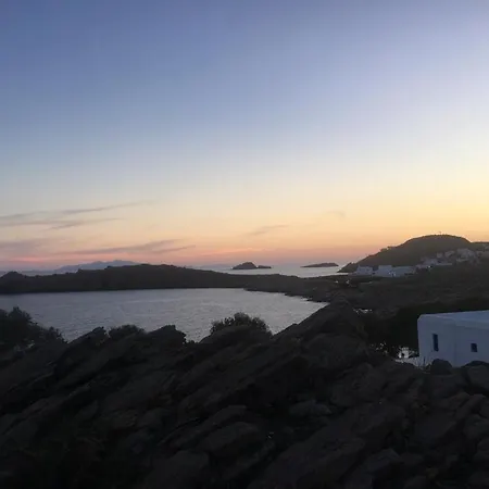 Feriehus Amazing Flat With Private Beach And Swimming Pool